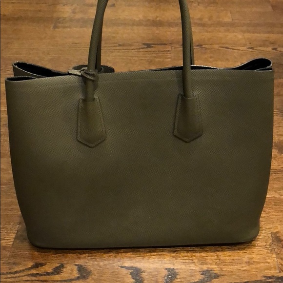 PRADA BAG - Picture 3 of 4